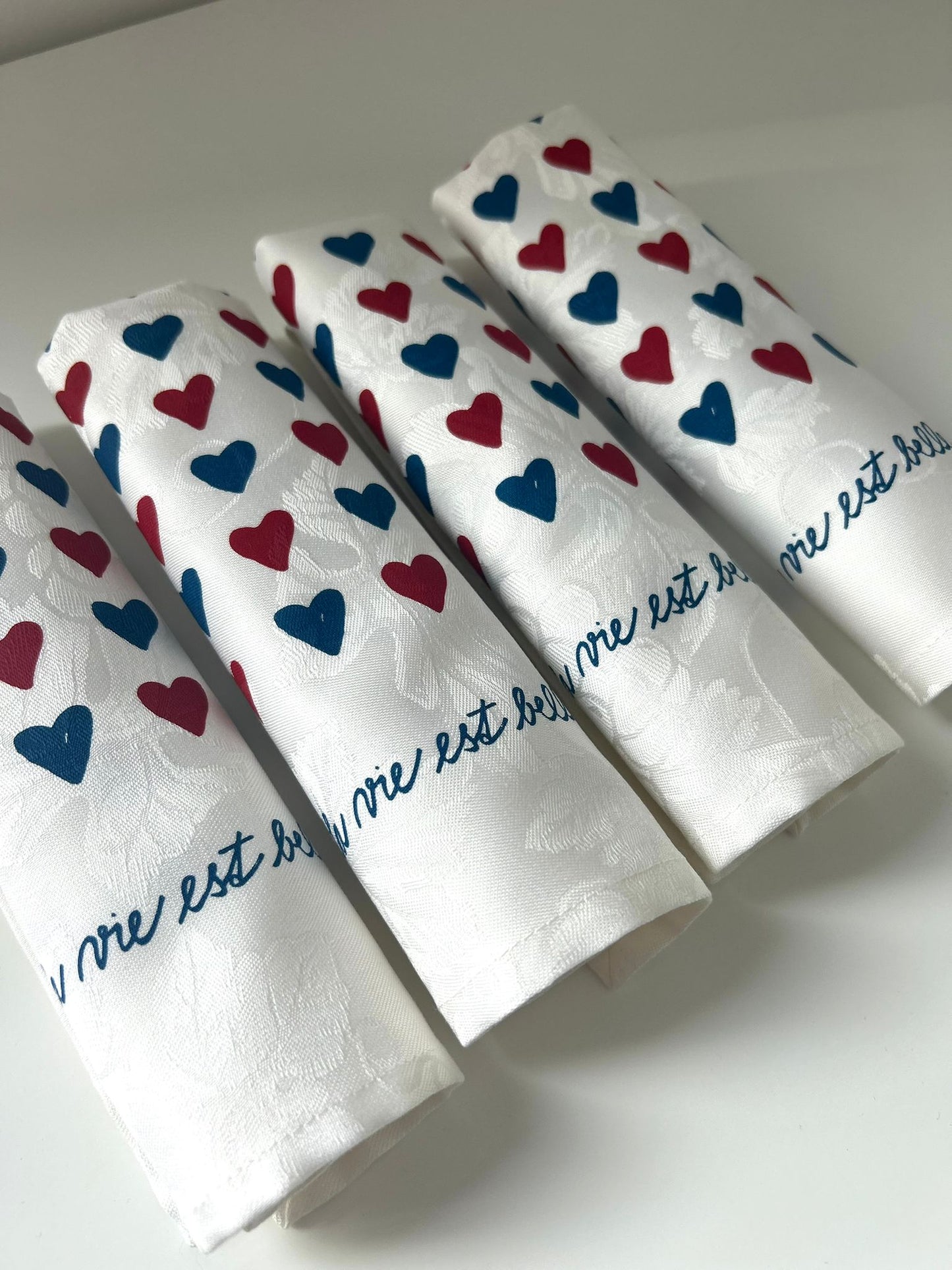 Coffret de 4 serviettes de table - La Serviette de Table - Linge de table - "La vie est belle"