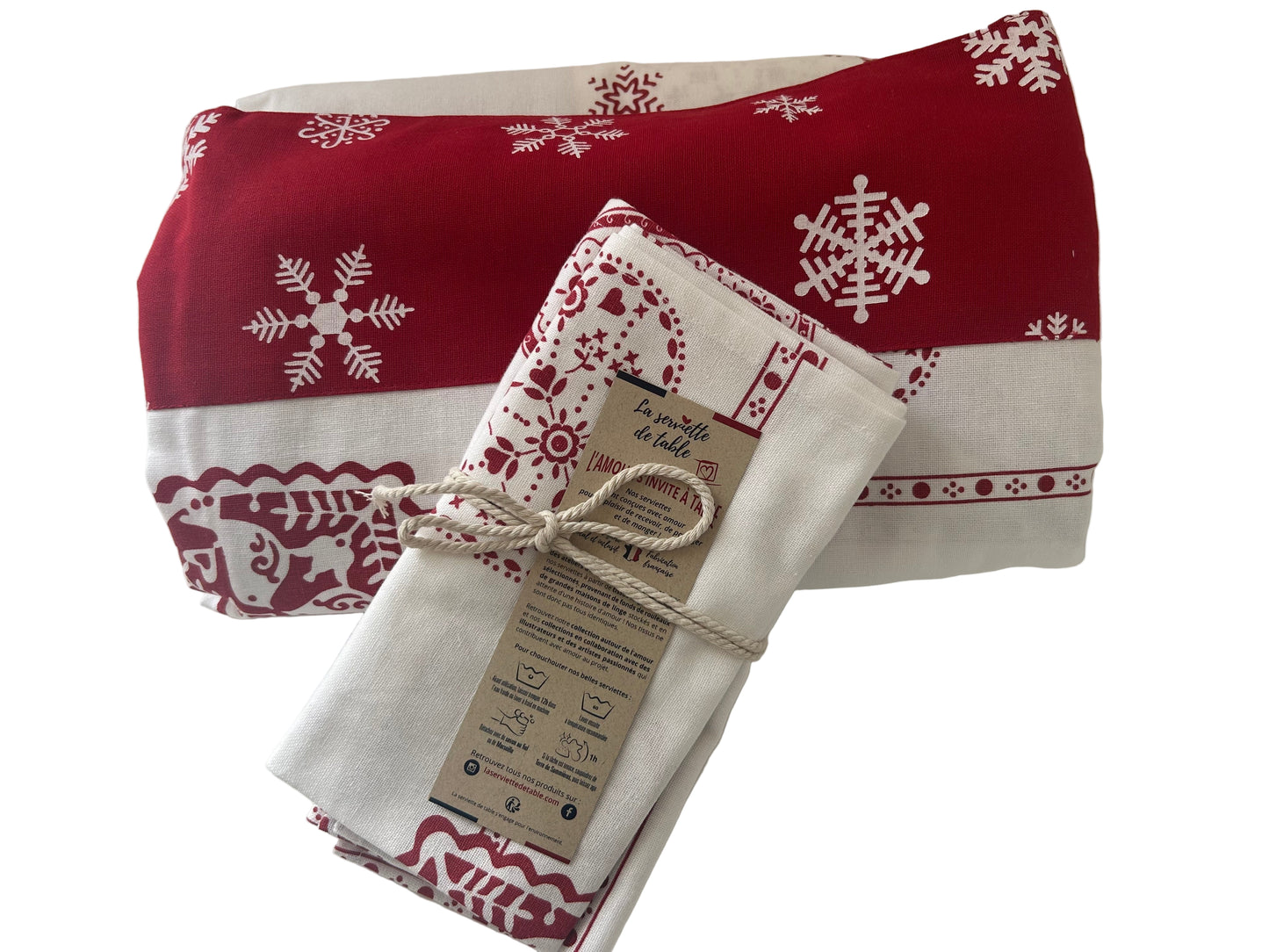 Lot d’une nappe rectangulaire et de 4 serviettes de table de Noël « cœurs »