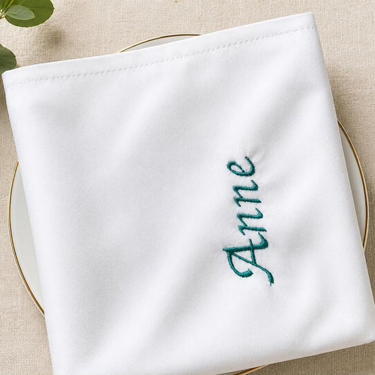 Embroidered cloth napkin with name | The Napkin
